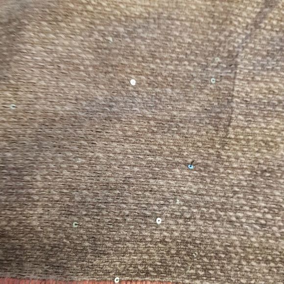 Women's gray scarf/hijab with subtle sequences and embroided lines - Picture 3 of 4